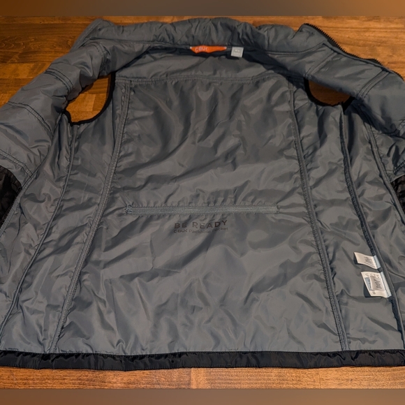 CUTTER & BUCK Womens Medium Thaw Insulated Packable Vest - Picture 6 of 12